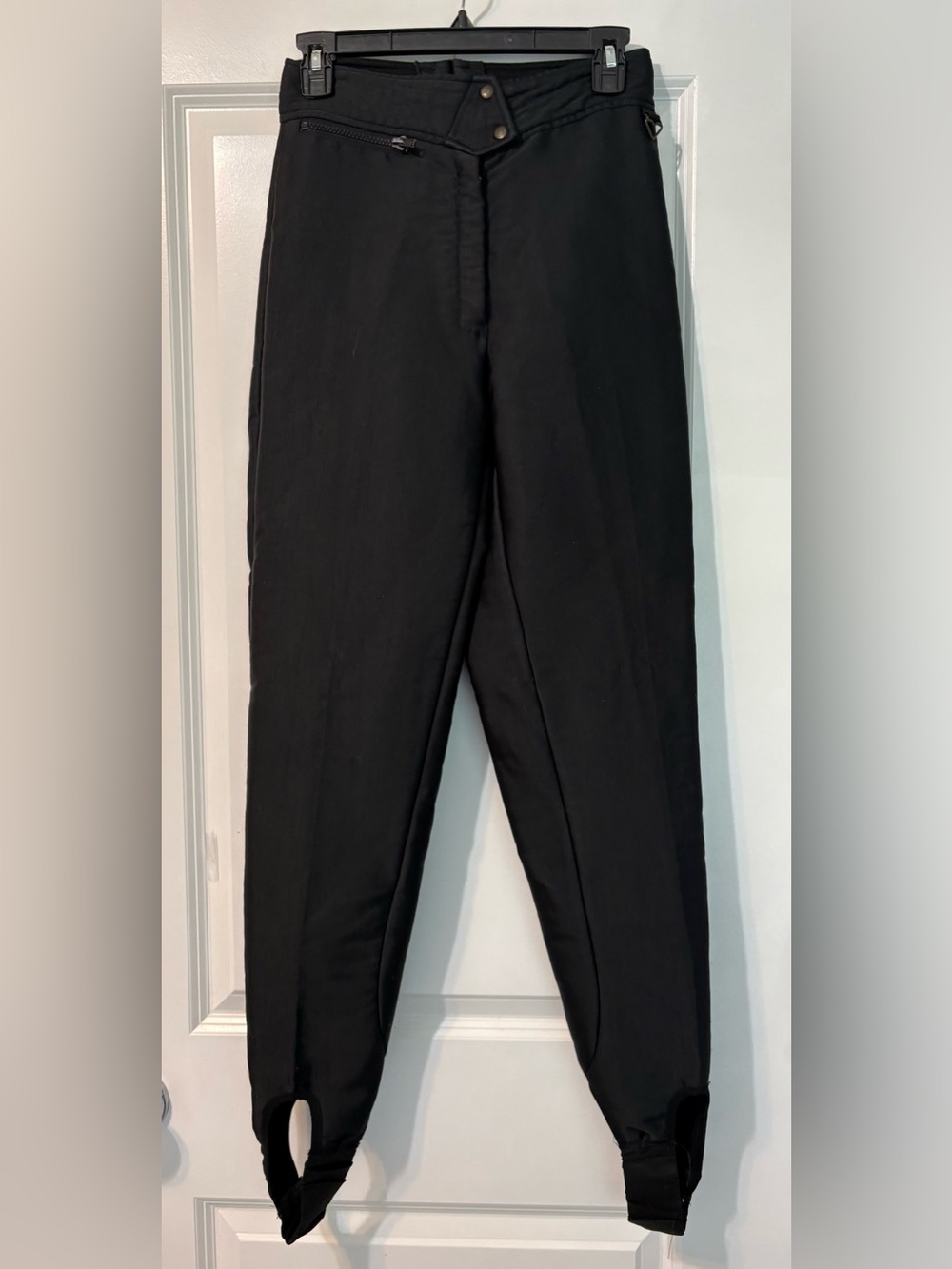 Vintage Obermeyer Women’s Black Stirrup Ski / Snow Pants/Winter Sportswear
XS /S